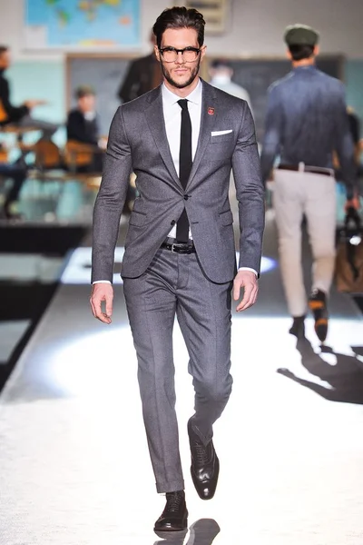 Look 20